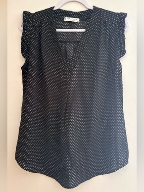Jon & Anna contemporary sleeveless v-neck flowy black/white polka dot - size M
